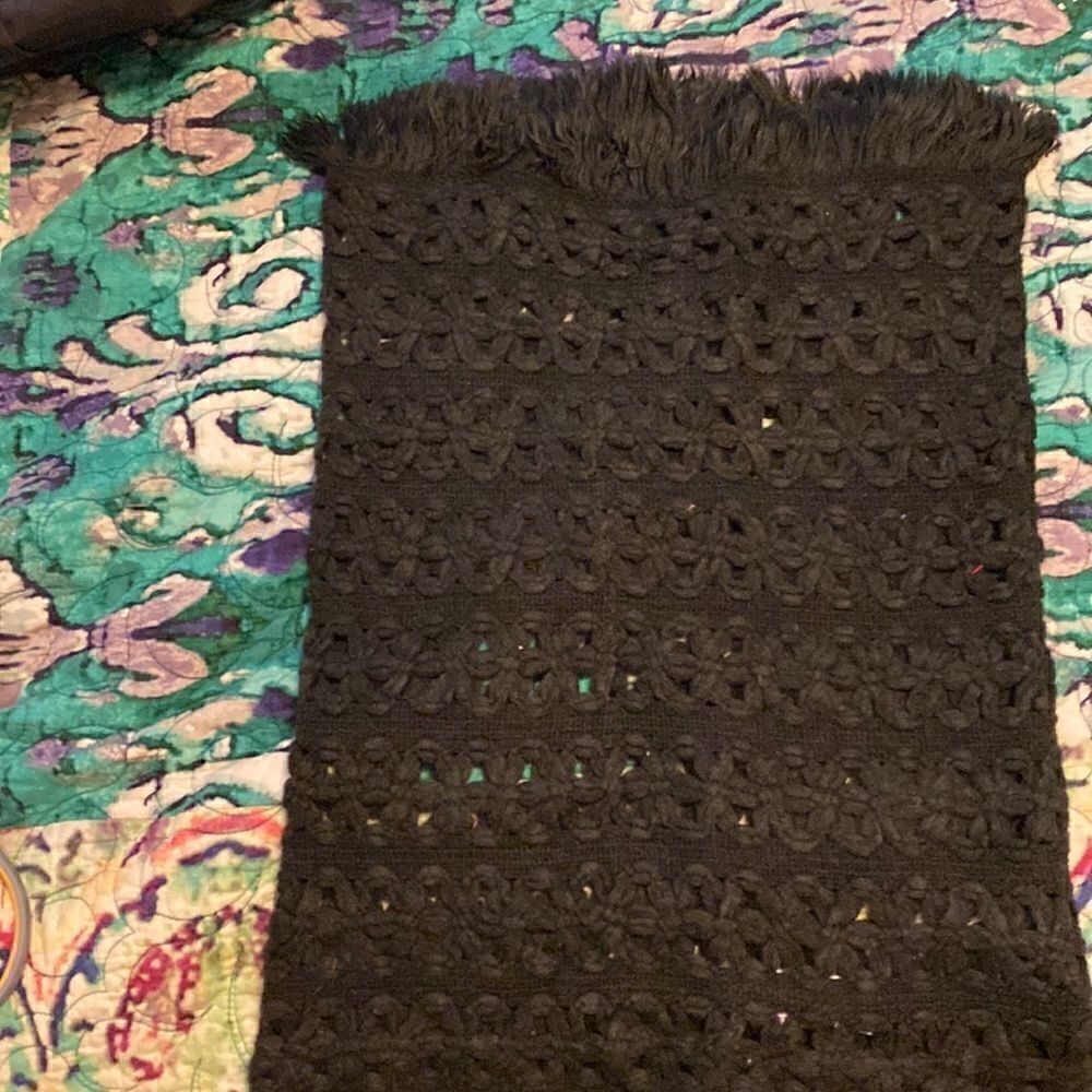 Black crochet next scarf 